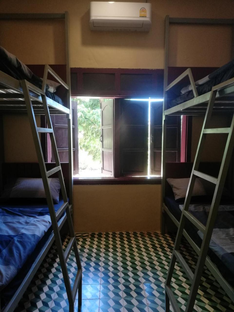 بيت شباب Bike&Bed ثاكيك المظهر الخارجي الصورة